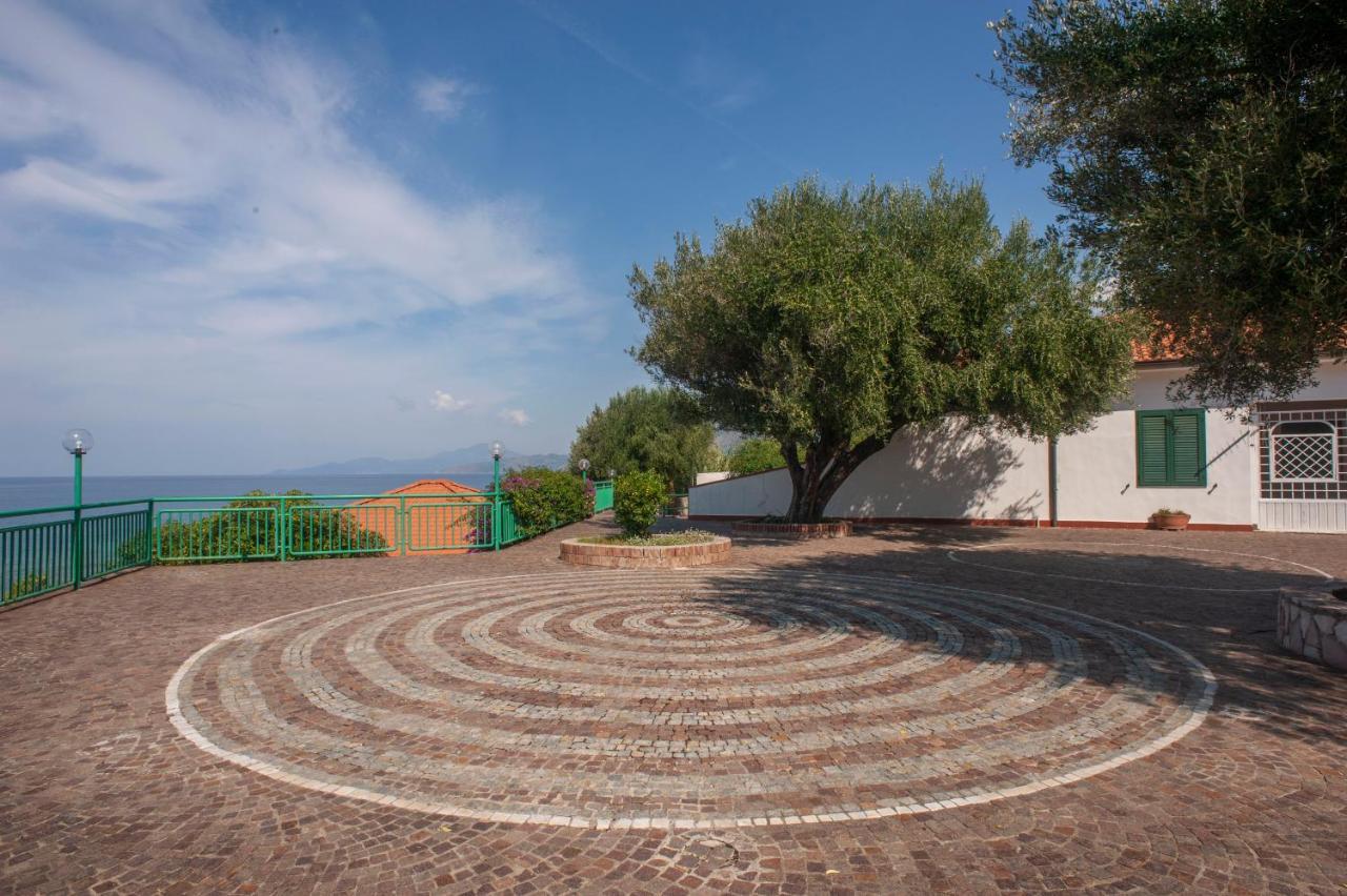 Casa Palinuro Vacanze Fronte Spiaggia Exterior photo
