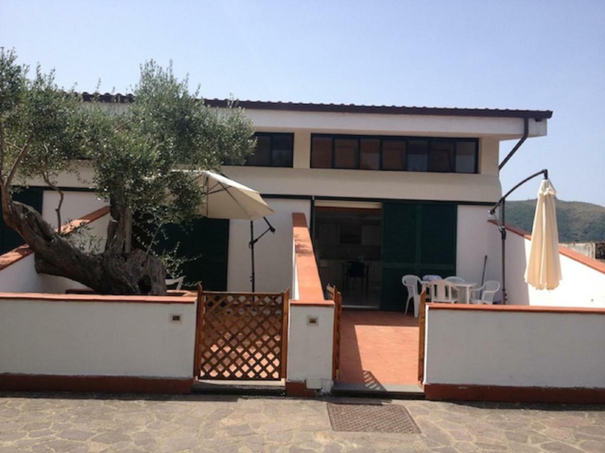 Casa Palinuro Vacanze Fronte Spiaggia Exterior photo